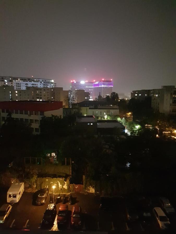 شقة Centrul Vechi Bucuresti Biblioteca Nationala الغرفة الصورة